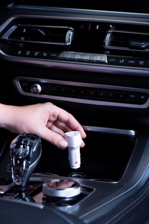 Ładowarka samochodowa Forcell F-Energy Carbon USB C + USB A QC3.0 PD 3A 38W CC50-1A1C biała