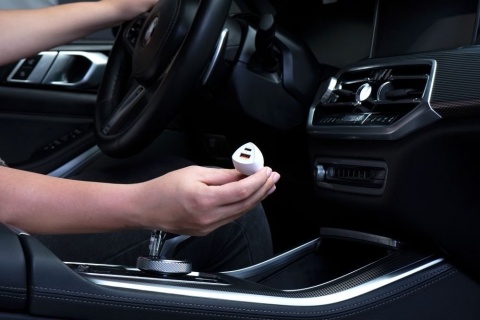 Ładowarka samochodowa Forcell F-Energy Carbon USB C + USB A QC3.0 PD 3A 38W CC50-1A1C biała