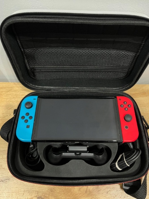 Konsola Nintendo Switch OLED Używany