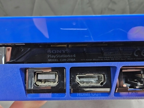 Konsola PlayStation 4 Slim Days of Play Special Edition 500 GB + Pad PS4 Dualshock Days of Play Używana