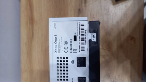 Konsola Microsoft Xbox One S Używana
