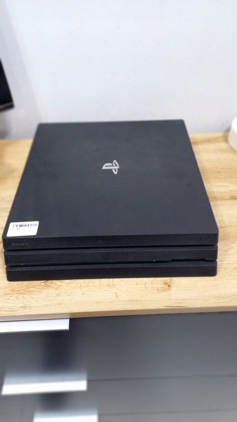 Konsola Sony PlayStation 4 pro 1 TB czarny