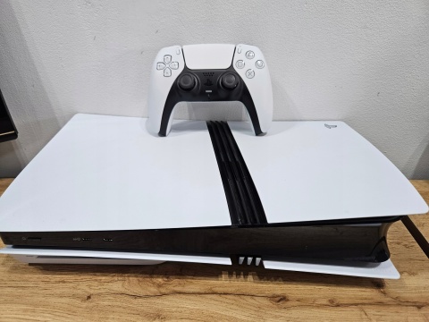 Konsola Sony Playstation 5 Pro + Pad PS5 Biały Używane