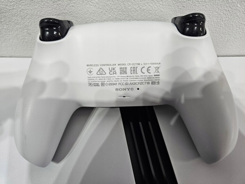 Konsola Sony Playstation 5 Pro + Pad PS5 Biały Używane