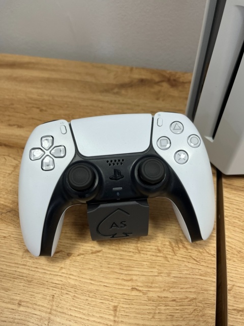 PlayStation 5 PS5 Fat z napędem 825 GB + Pad PS5 Dualsense | Używana PlayStation 5 PS5 Fat z napędem 825 GB + Pad PS5 Dualsense | Używana