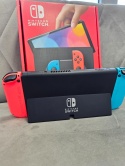 Konsola Nintendo Switch OLED Niebiesko Czerwona + Pokrowiec Używana