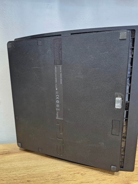 PlayStation 3 Slim 300 GB Używana PlayStation 3 Slim 300 GB Używana