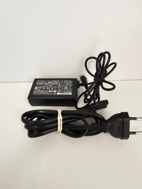 Ładowarka do padów Dualsense PS5 Używana Ładowarka do padów Dualsense PS5 Używana