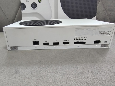 Konsola Microsoft Xbox Series S 512 GB Biała + Oryginalny Pad Xbox Series Biały Używana Konsola Microsoft Xbox Series S 512 GB Biała + Oryginalny Pad Xbox Series Biały Używana